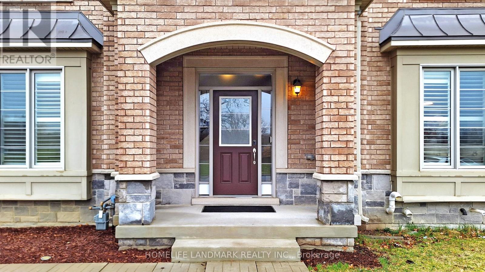 40 JUDAH DOAN WAY, East Gwillimbury (Sharon), Ontario, L9N0L6 — Photo 4