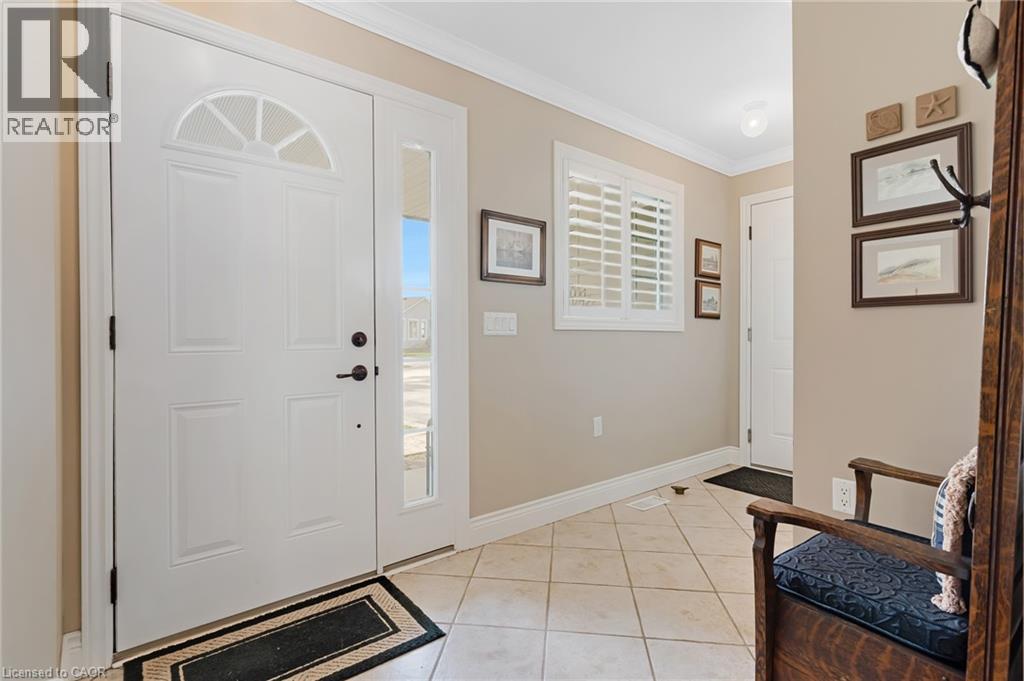 228 GLENARIFF Drive, Freelton, Ontario, L8B1A5 — Photo 4