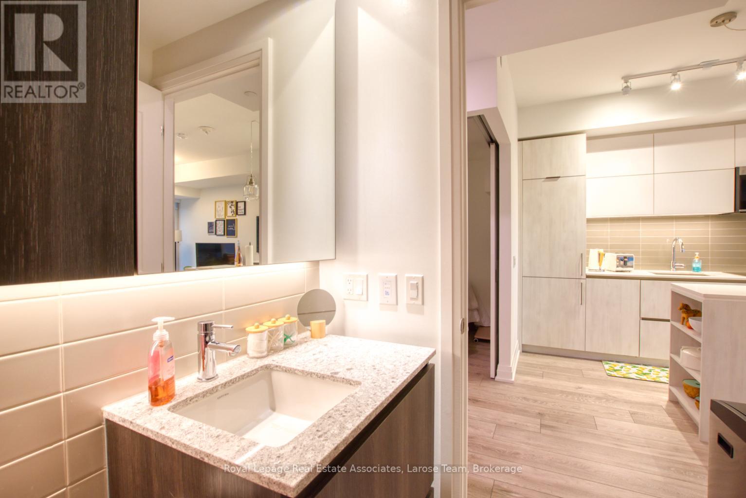 811 - 21 PARK STREET E, Mississauga (Port Credit), Ontario, L5G1L7 — Photo 11