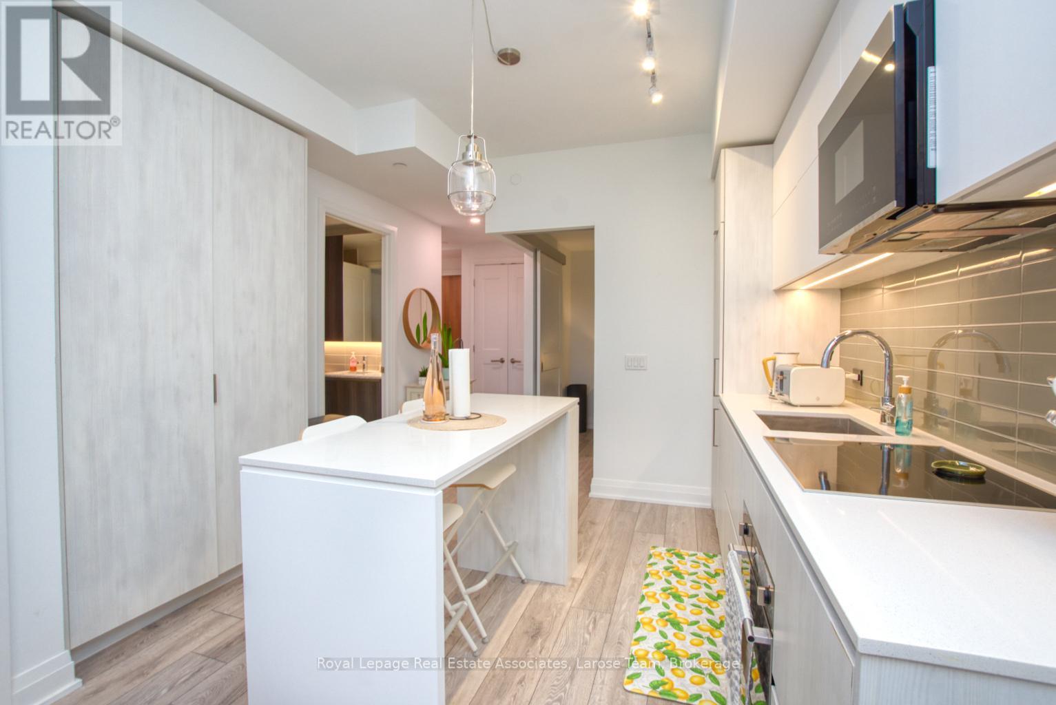 811 - 21 PARK STREET E, Mississauga (Port Credit), Ontario, L5G1L7 — Photo 13