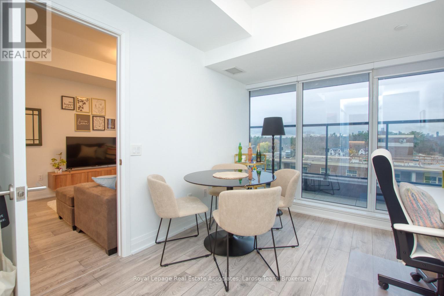 811 - 21 PARK STREET E, Mississauga (Port Credit), Ontario, L5G1L7 — Photo 3