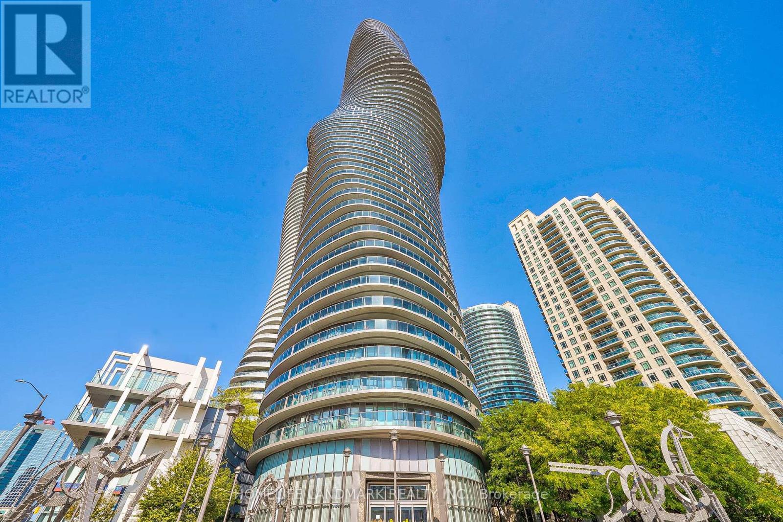 2002 - 60 ABSOLUTE AVENUE, Mississauga (City Centre), Ontario, L4Z0A9 — Photo 2