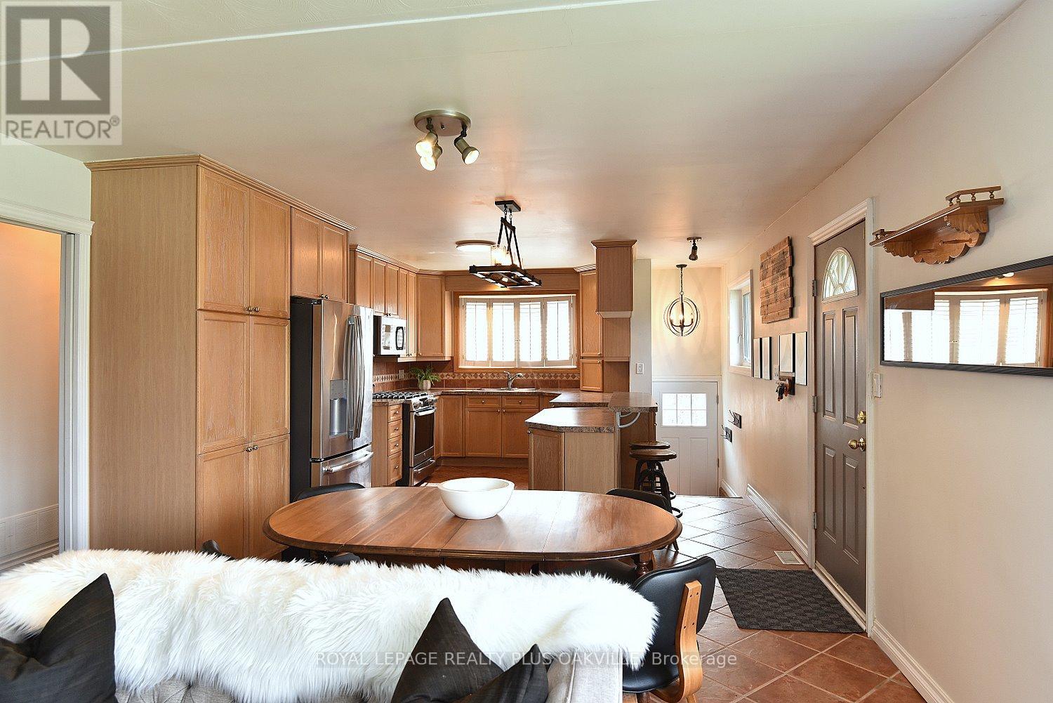 1304 BUNNELL DRIVE, Burlington (Mountainside), Ontario, L7P2E1 — Photo 11