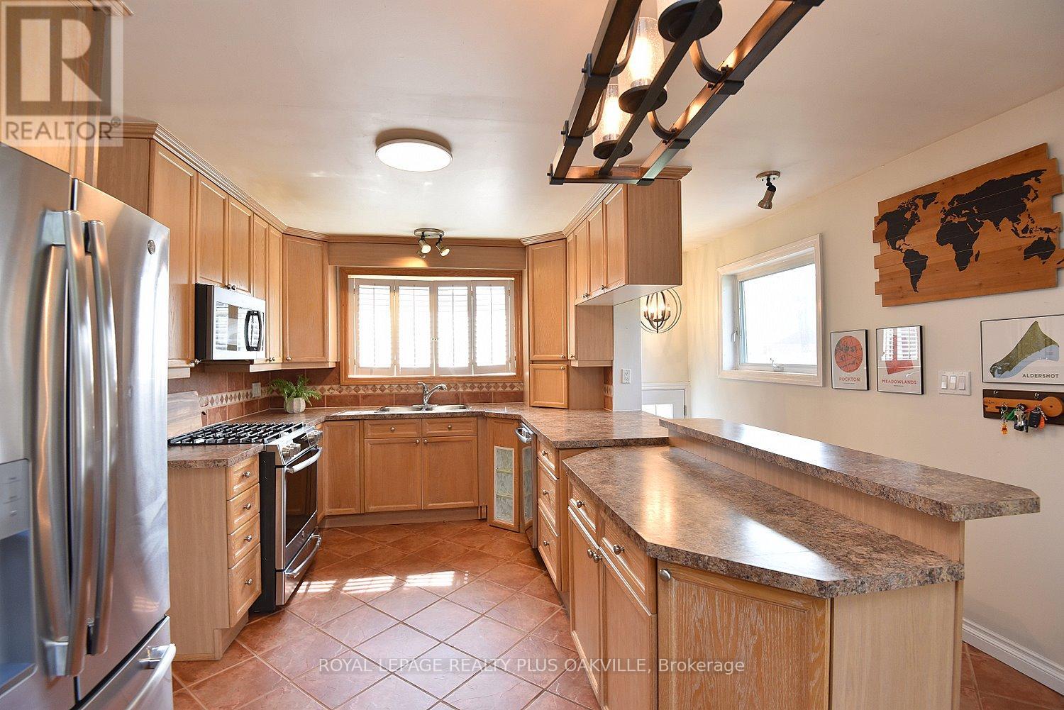 1304 BUNNELL DRIVE, Burlington (Mountainside), Ontario, L7P2E1 — Photo 13