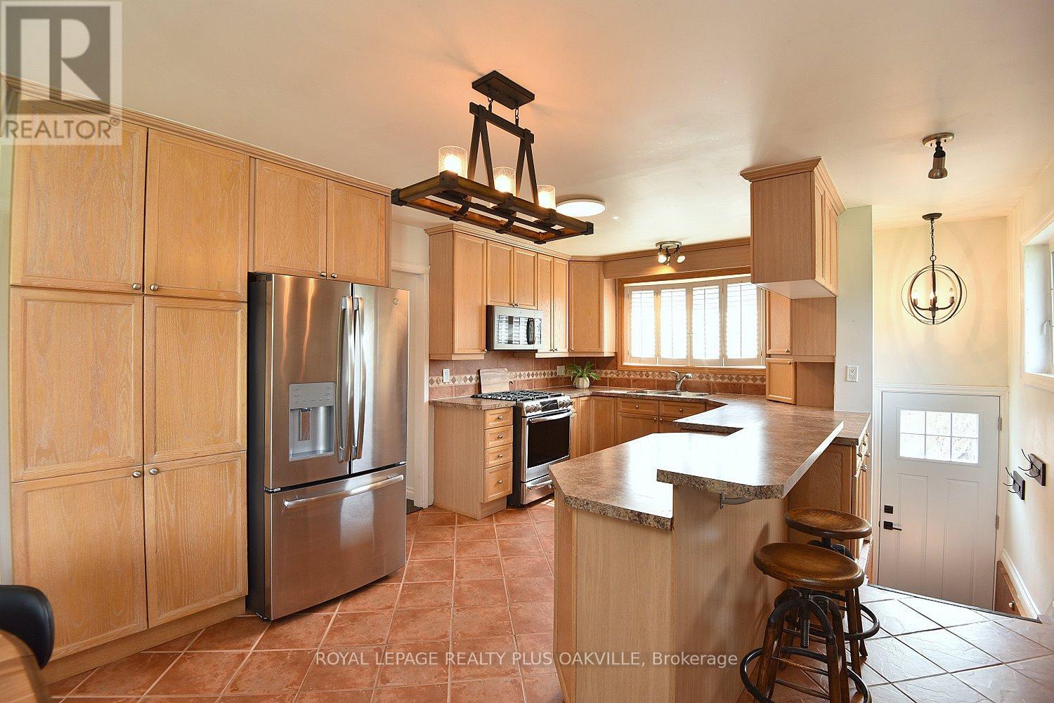 1304 BUNNELL DRIVE, Burlington (Mountainside), Ontario, L7P2E1 — Photo 14