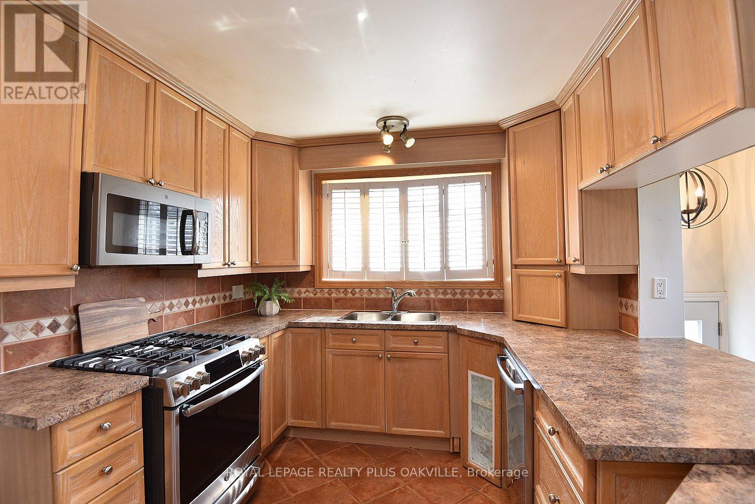 1304 BUNNELL DRIVE, Burlington (Mountainside), Ontario, L7P2E1 — Photo 15