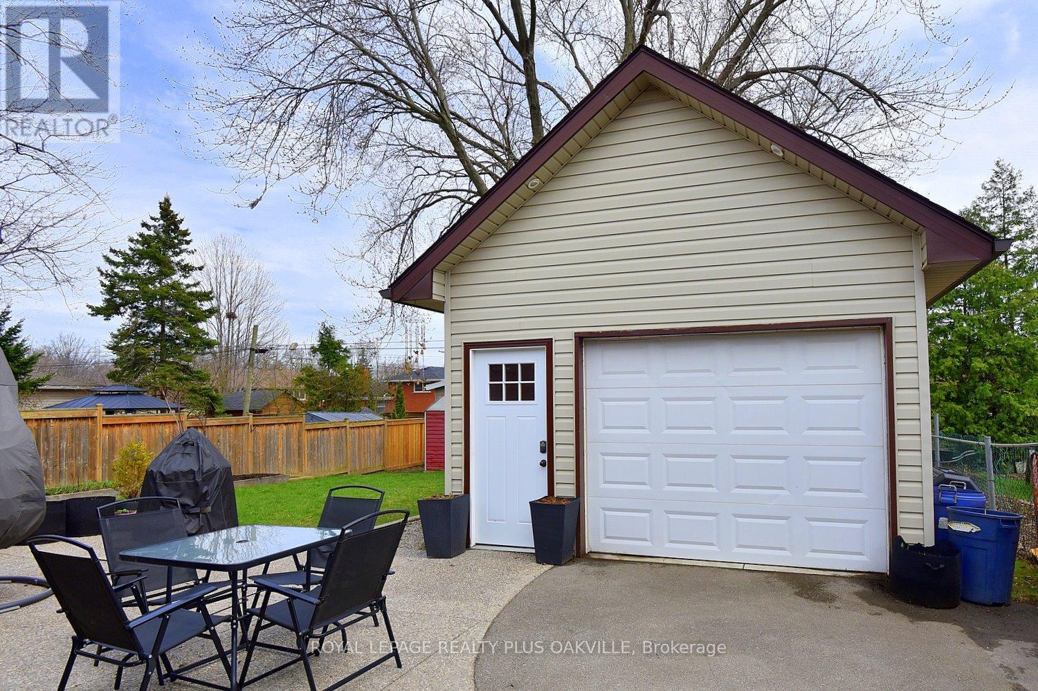 1304 BUNNELL DRIVE, Burlington (Mountainside), Ontario, L7P2E1 — Photo 38