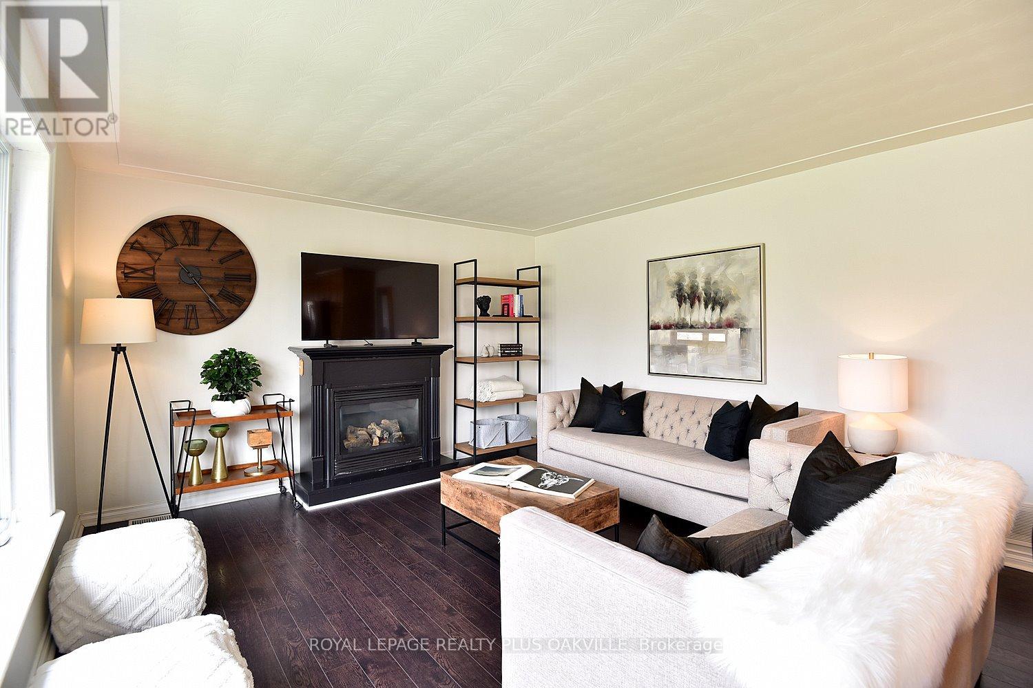 1304 BUNNELL DRIVE, Burlington (Mountainside), Ontario, L7P2E1 — Photo 7