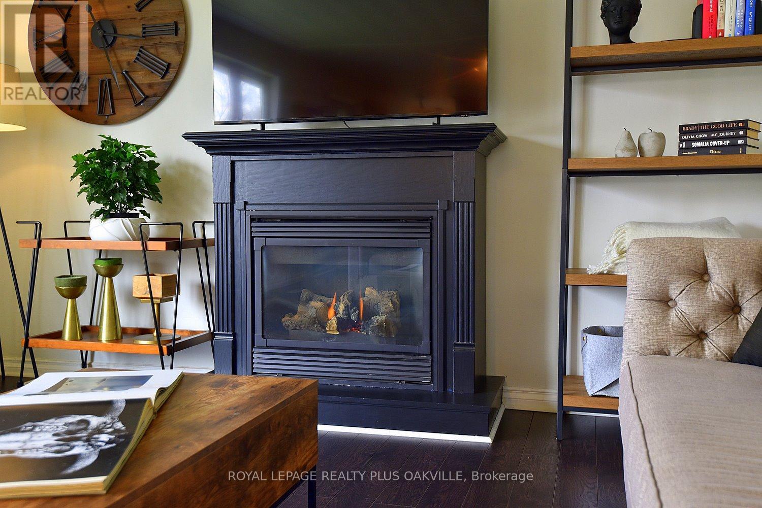 1304 BUNNELL DRIVE, Burlington (Mountainside), Ontario, L7P2E1 — Photo 9