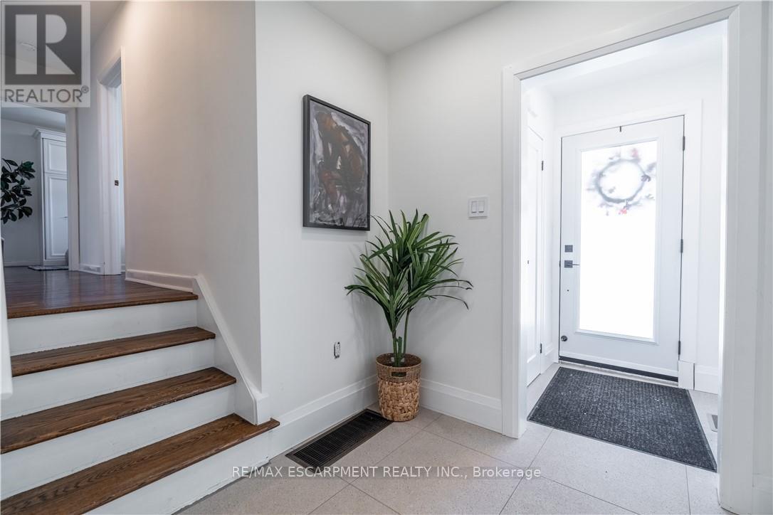 7 GLENMORRIS DRIVE, Hamilton (Dundas), Ontario, L9H1S5 — Photo 5