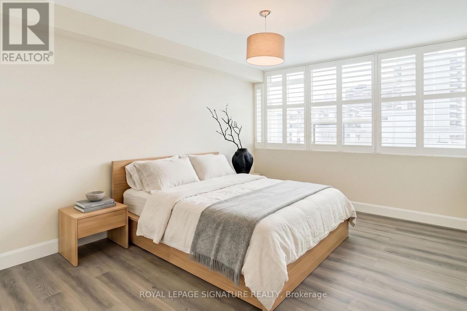 1503 - 120 DUKE STREET, Hamilton (Durand), Ontario, L8P4T1 — Photo 2