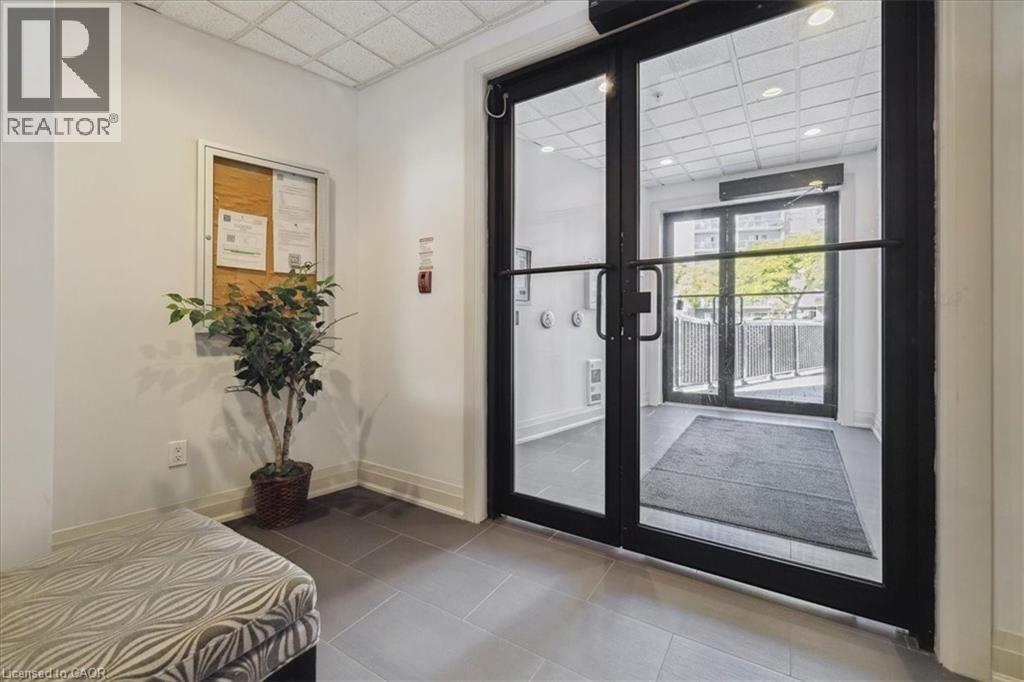 70 STEWART Street Unit# 102, Oakville, Ontario, L6K1X5 — Photo 5