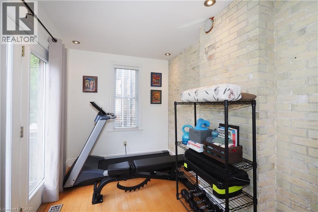 18 THERESA Street, Kitchener, Ontario, N2G1M1 — Photo 27