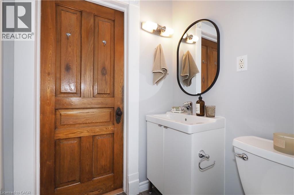 18 THERESA Street, Kitchener, Ontario, N2G1M1 — Photo 38