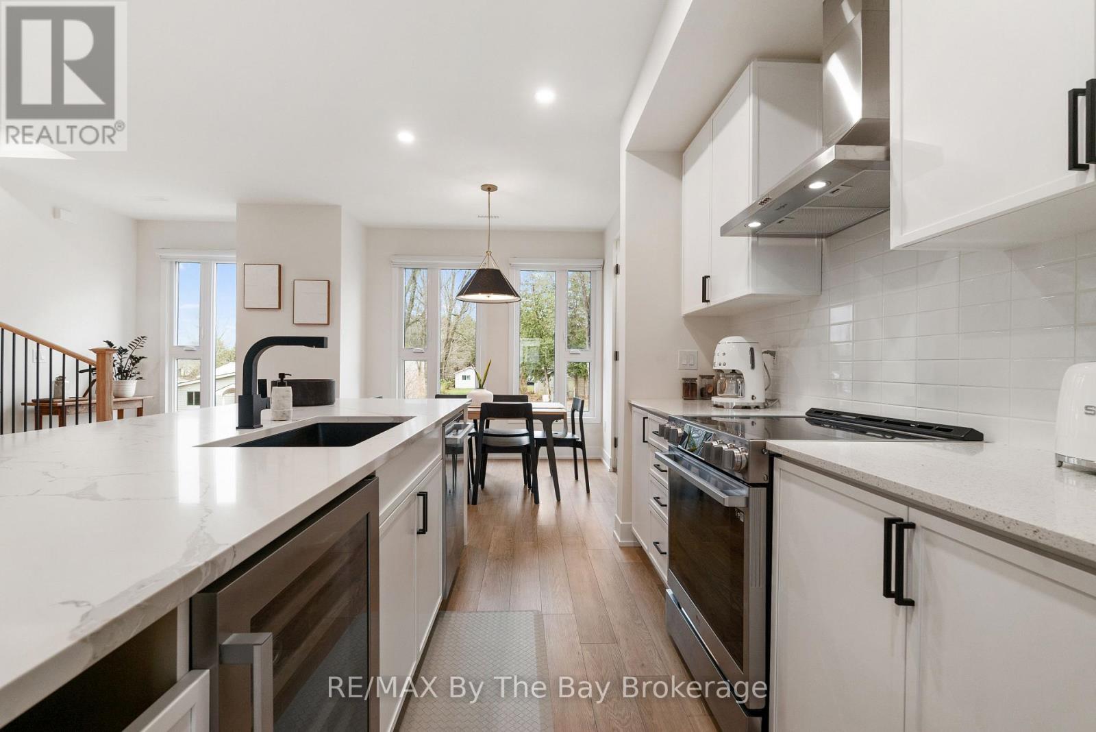 8 BRU LOR LANE, Orillia, Ontario, L3V8P4 — Photo 10