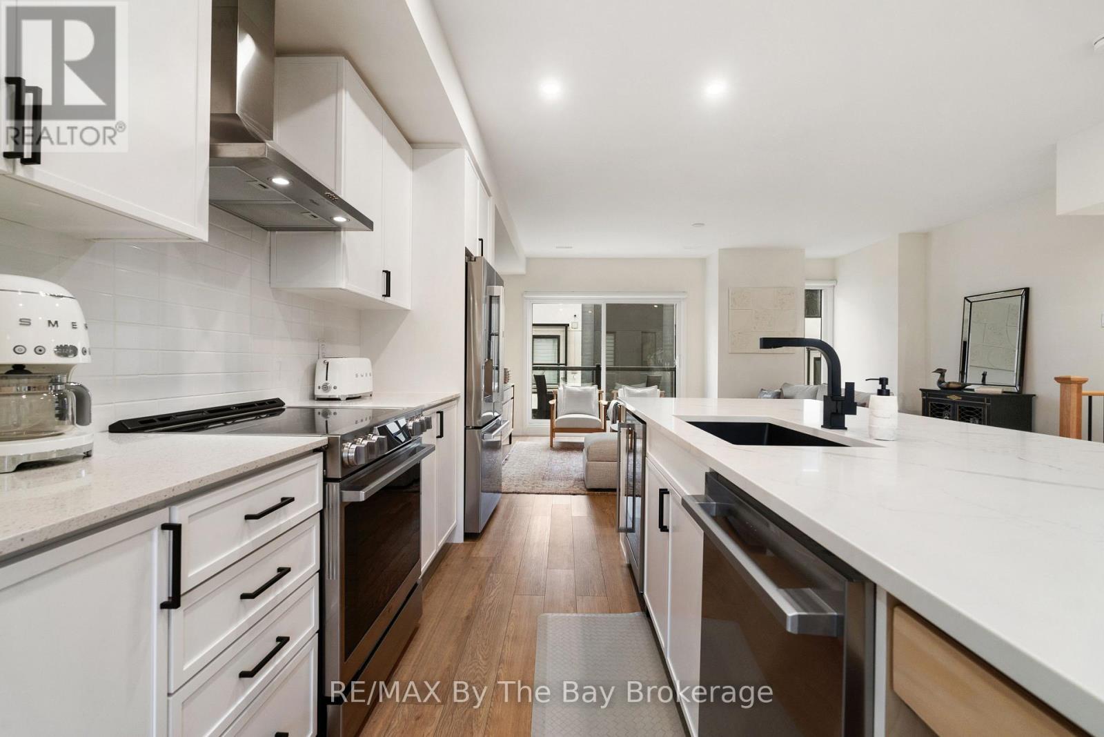 8 BRU LOR LANE, Orillia, Ontario, L3V8P4 — Photo 18