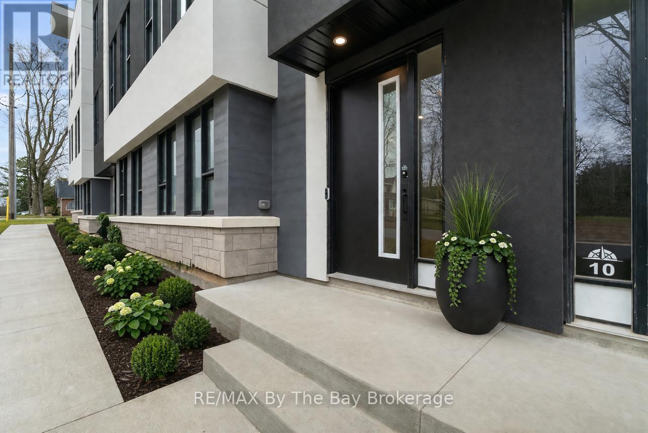 8 BRU LOR LANE, Orillia, Ontario, L3V8P4 — Photo 2