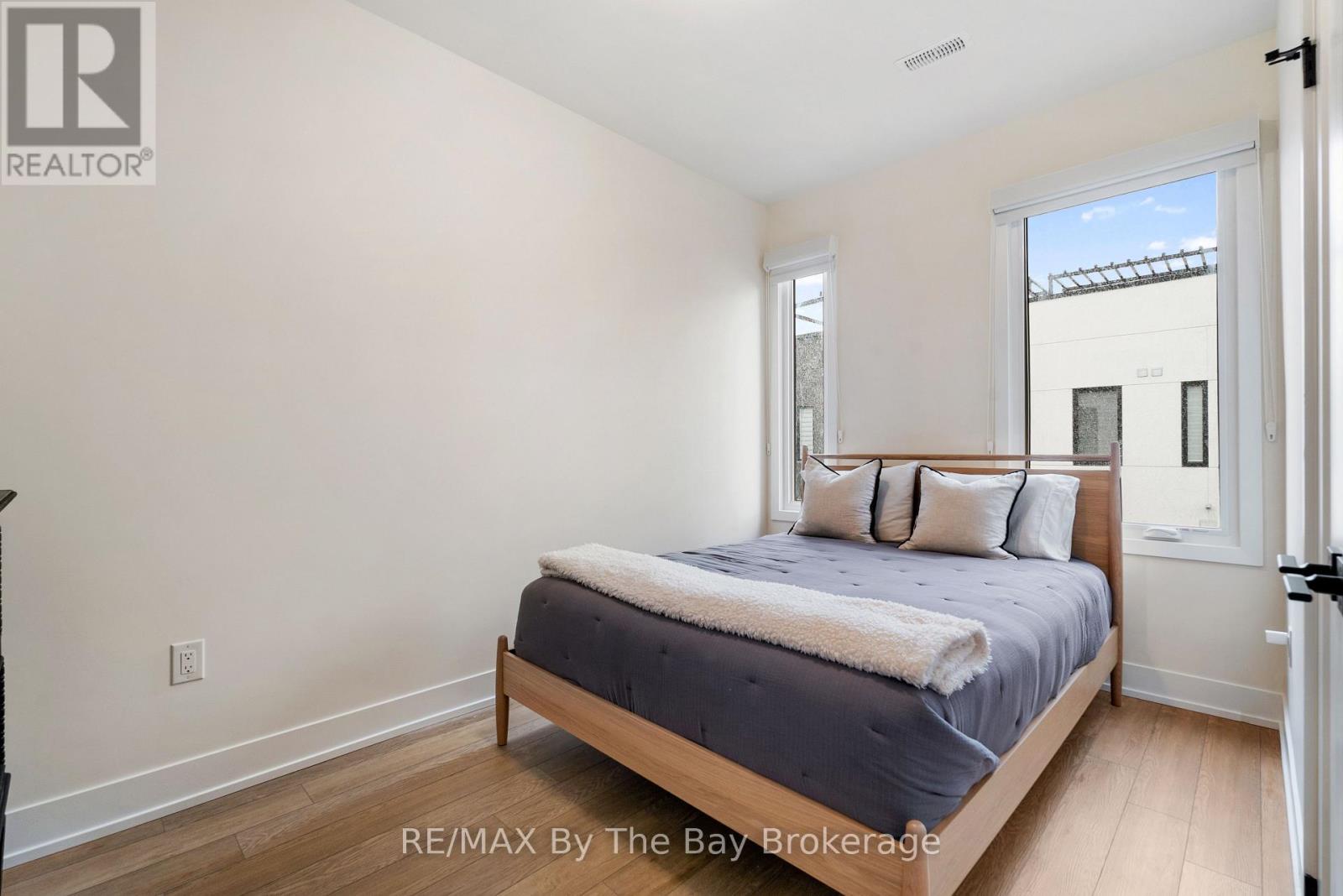 8 BRU LOR LANE, Orillia, Ontario, L3V8P4 — Photo 23