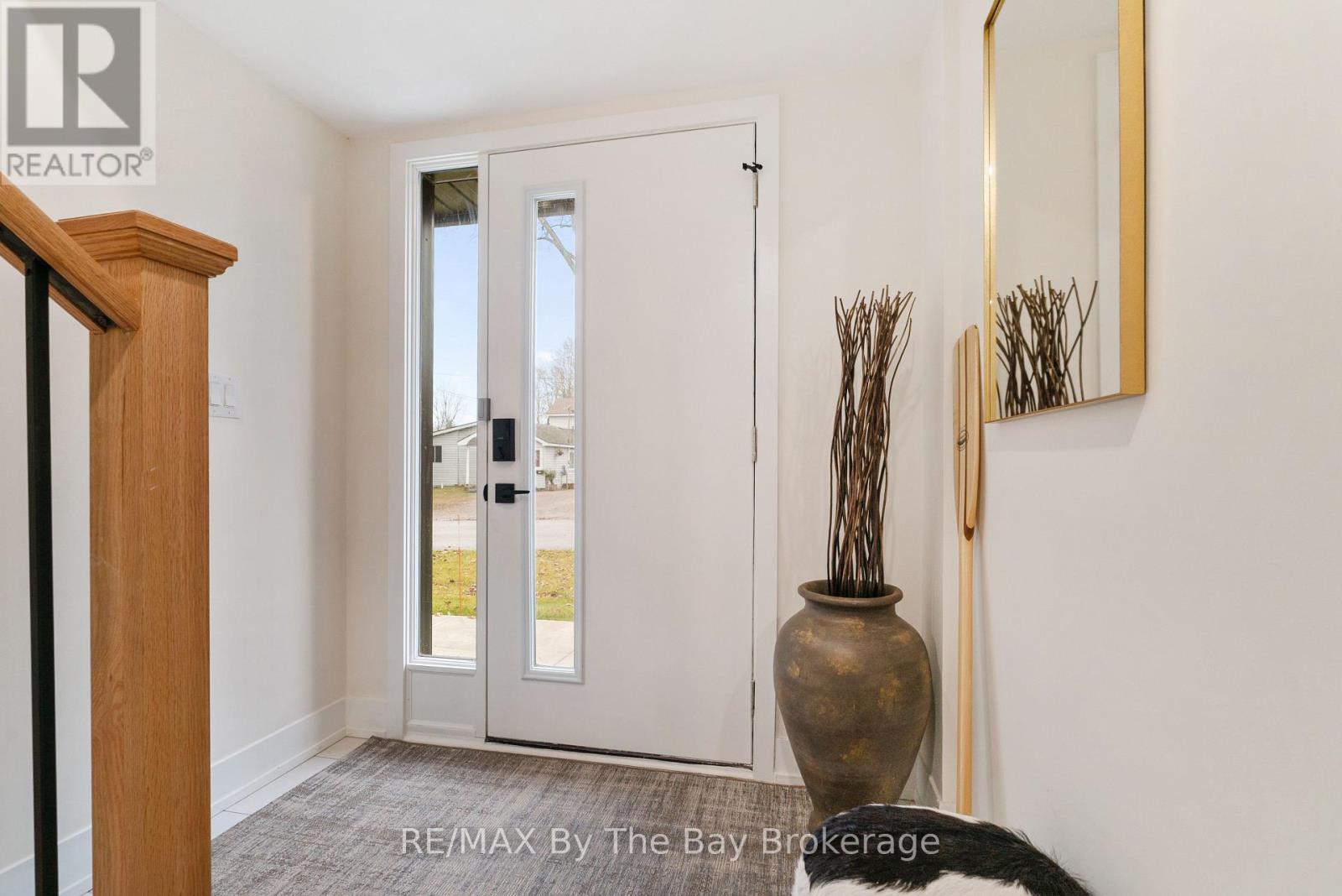 8 BRU LOR LANE, Orillia, Ontario, L3V8P4 — Photo 3