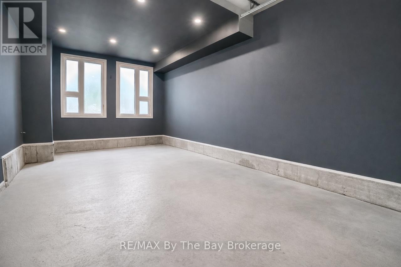 8 BRU LOR LANE, Orillia, Ontario, L3V8P4 — Photo 39