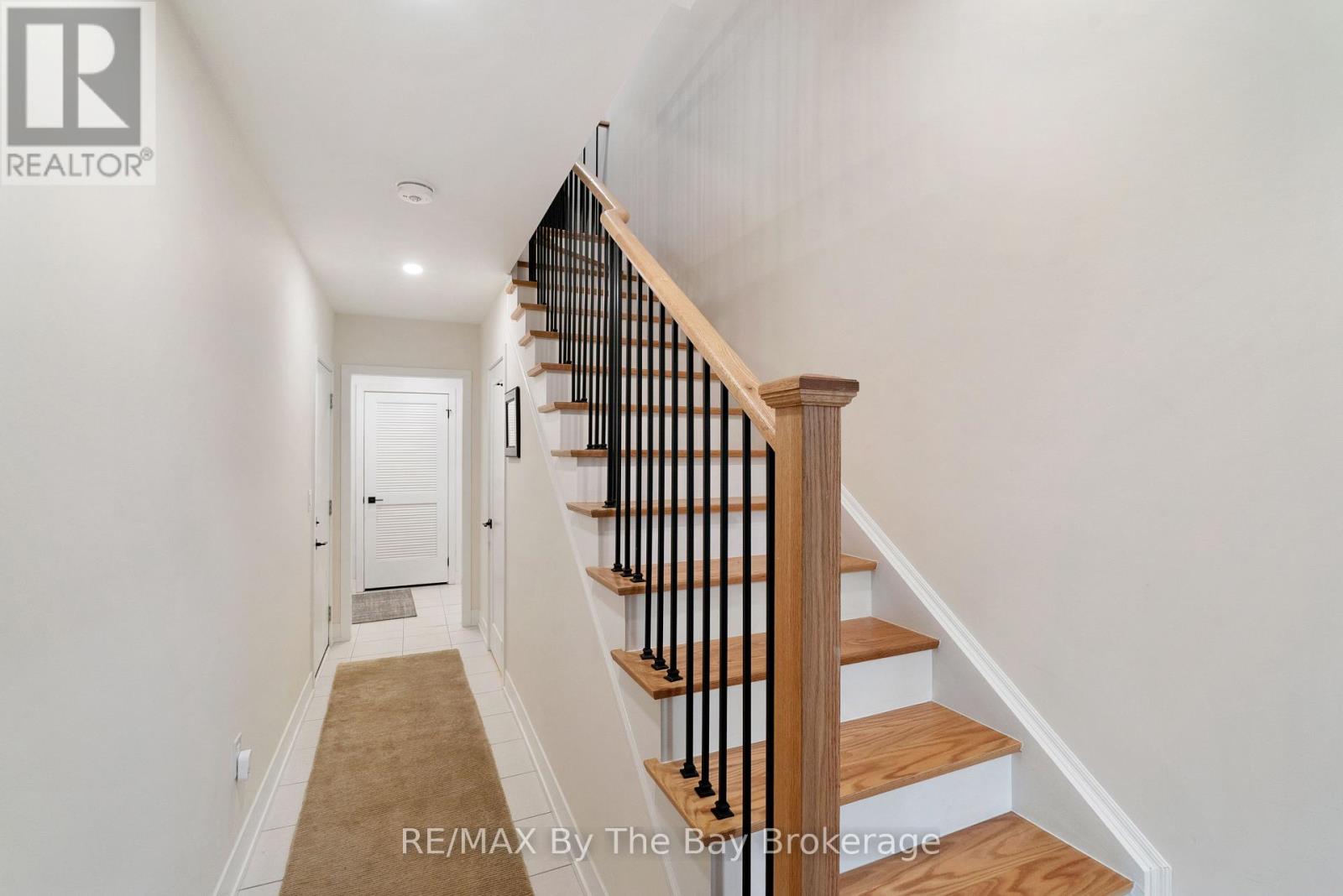 8 BRU LOR LANE, Orillia, Ontario, L3V8P4 — Photo 6