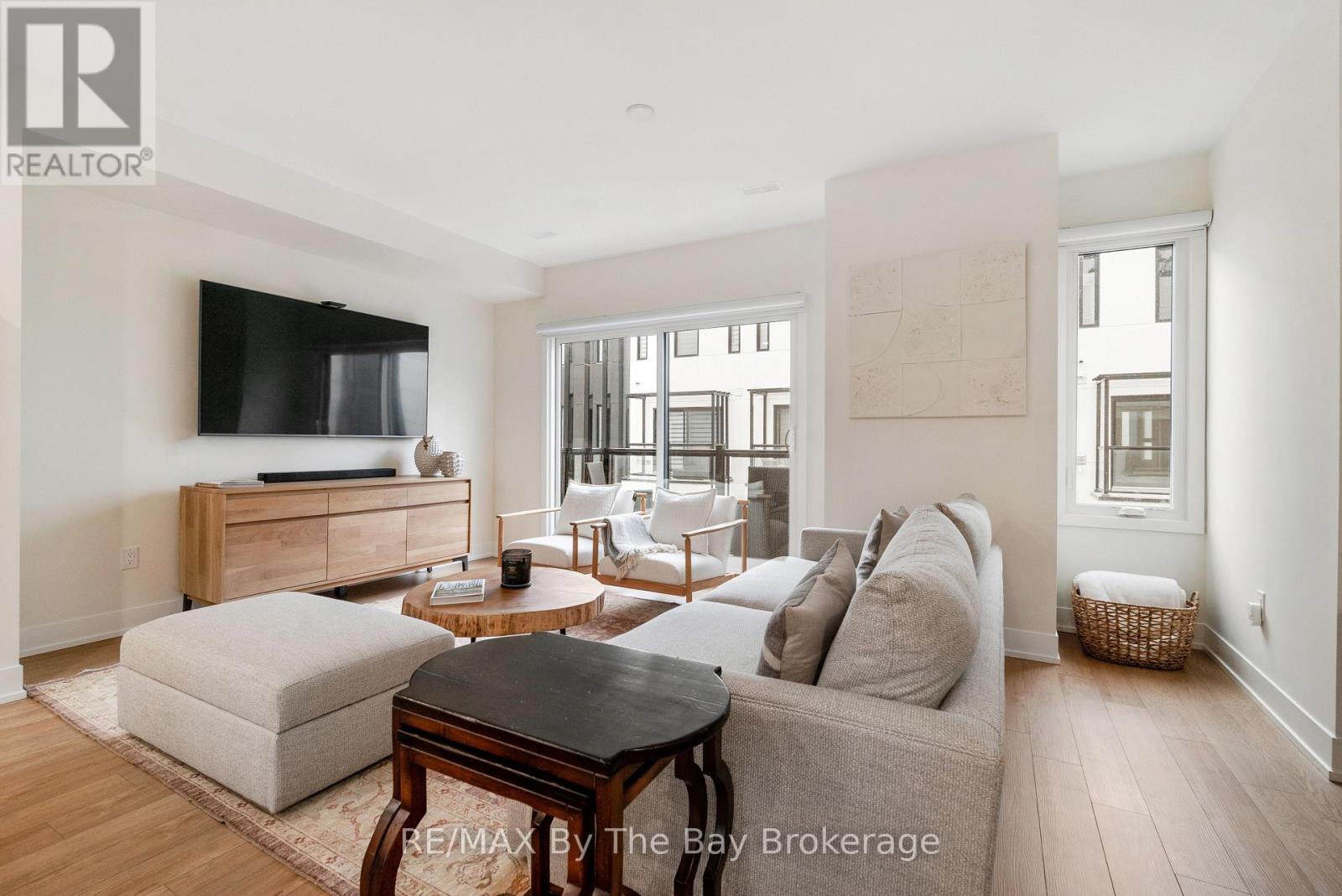 8 BRU LOR LANE, Orillia, Ontario, L3V8P4 — Photo 7