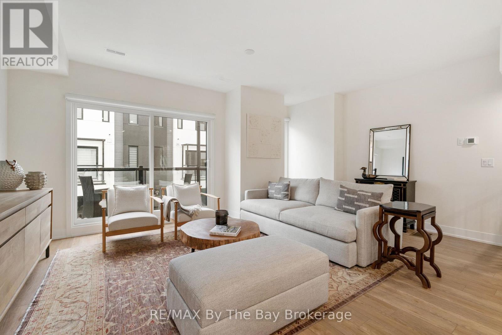 8 BRU LOR LANE, Orillia, Ontario, L3V8P4 — Photo 8