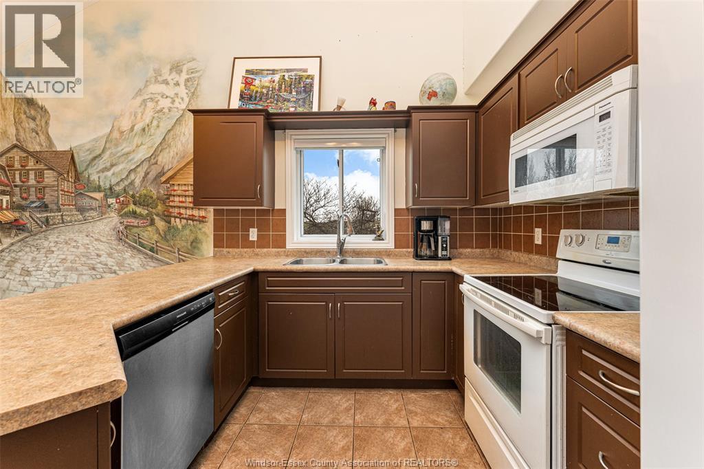 11460 TIMBER BAY CRESCENT, Windsor, Ontario, N8R2K9 — Photo 2