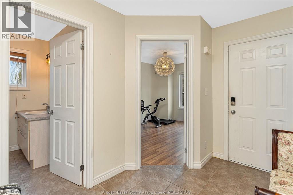 11460 TIMBER BAY CRESCENT, Windsor, Ontario, N8R2K9 — Photo 3