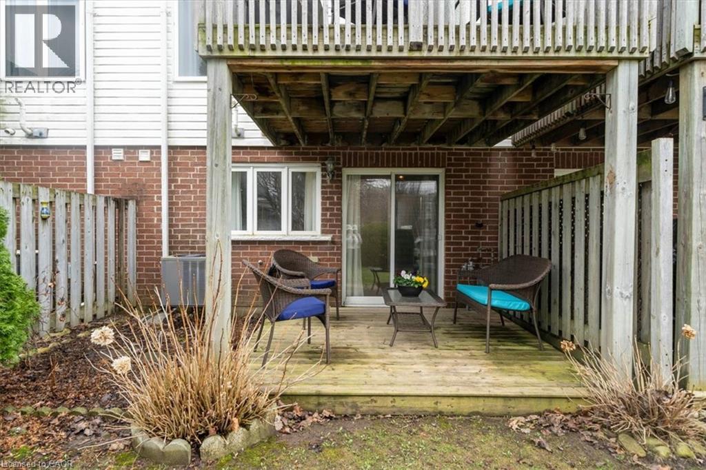 42 GREEN VALLEY Drive Unit# 55, Kitchener, Ontario, N2P2J7 — Photo 14