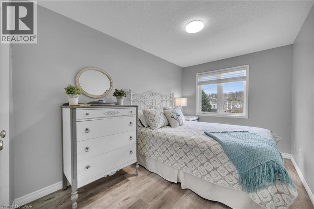 42 GREEN VALLEY Drive Unit# 55, Kitchener, Ontario, N2P2J7 — Photo 4
