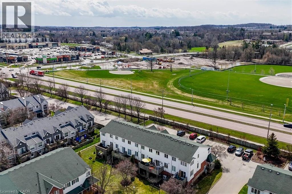 42 GREEN VALLEY Drive Unit# 55, Kitchener, Ontario, N2P2J7 — Photo 7