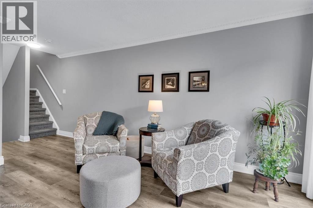 42 GREEN VALLEY Drive Unit# 55, Kitchener, Ontario, N2P2J7 — Photo 9