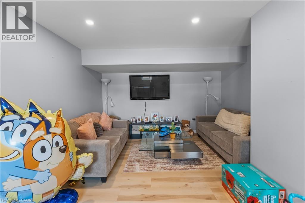 4688 LEE Avenue, Niagara Falls, Ontario, L2H1M8 — Photo 18