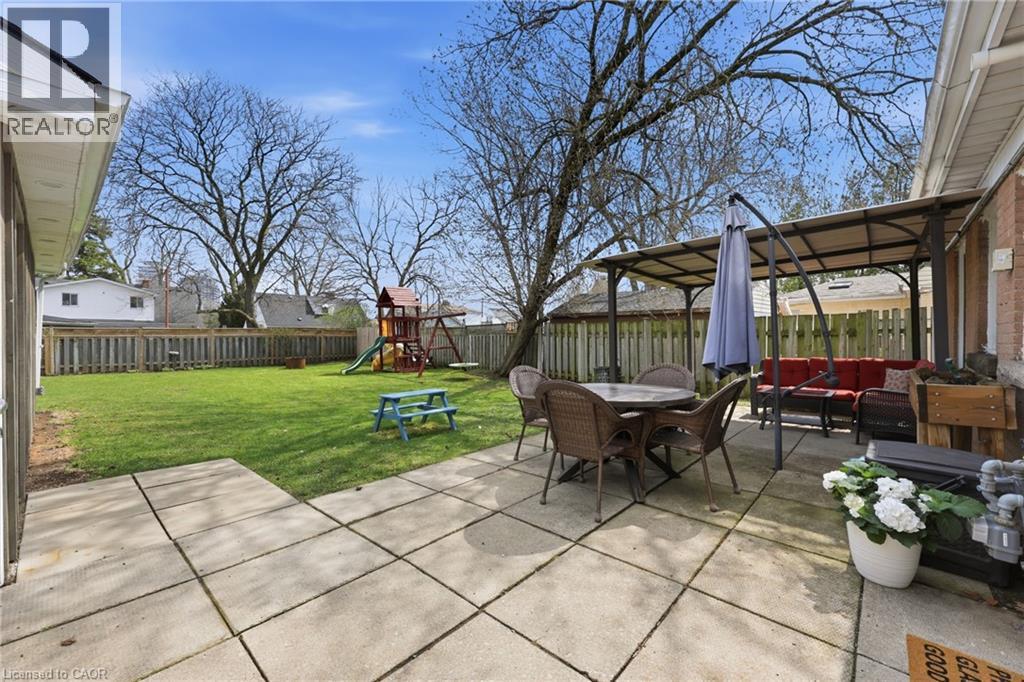 2074 CHURCHILL Avenue, Burlington, Ontario, L7R3T7 — Photo 35