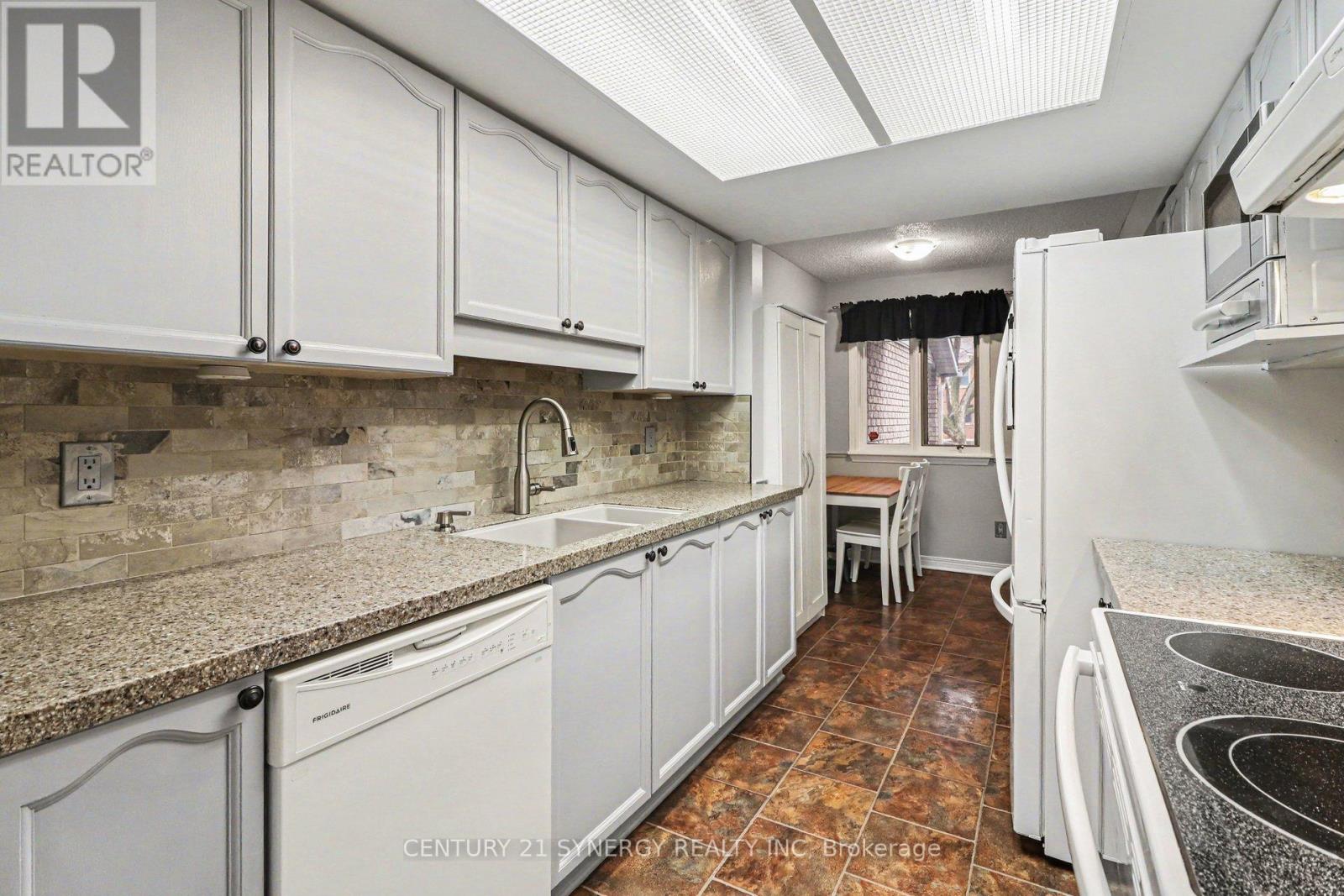 41 HUNTERSWOOD CRESCENT, Ottawa, Ontario, K1G5V7 — Photo 13