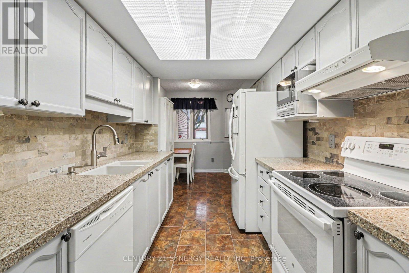 41 HUNTERSWOOD CRESCENT, Ottawa, Ontario, K1G5V7 — Photo 9