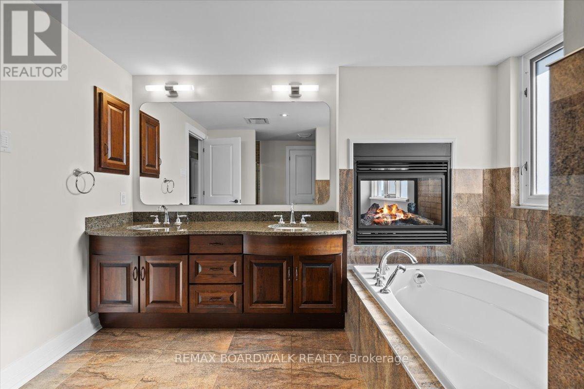 #PH804 - 320 MCLEOD STREET, Ottawa, Ontario, K2P1A3 — Photo 31