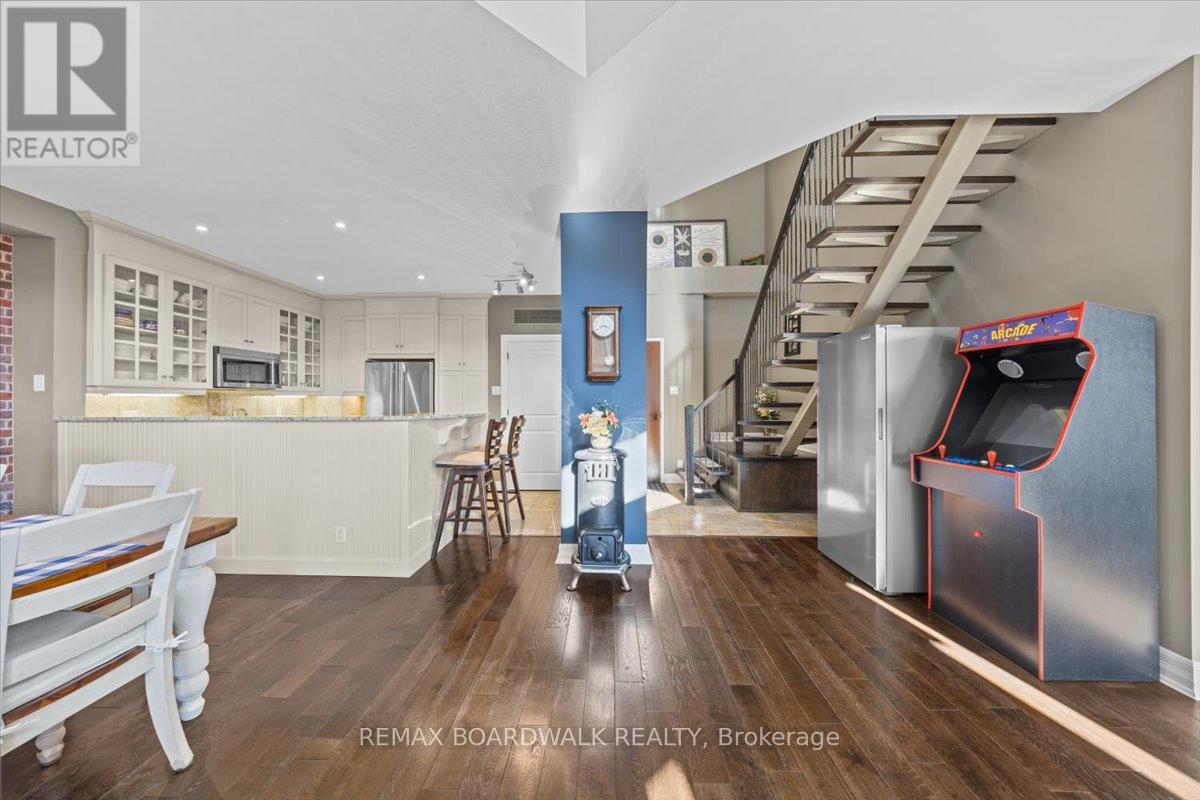 #PH804 - 320 MCLEOD STREET, Ottawa, Ontario, K2P1A3 — Photo 4