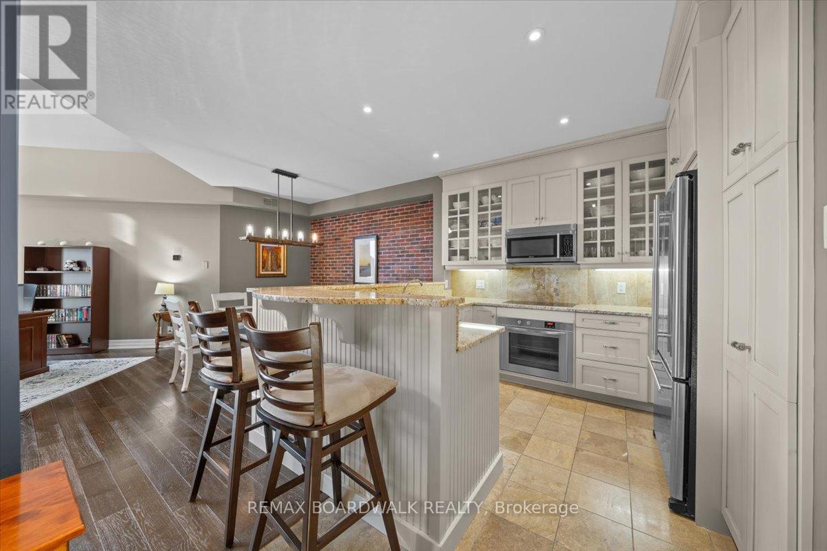 #PH804 - 320 MCLEOD STREET, Ottawa, Ontario, K2P1A3 — Photo 5