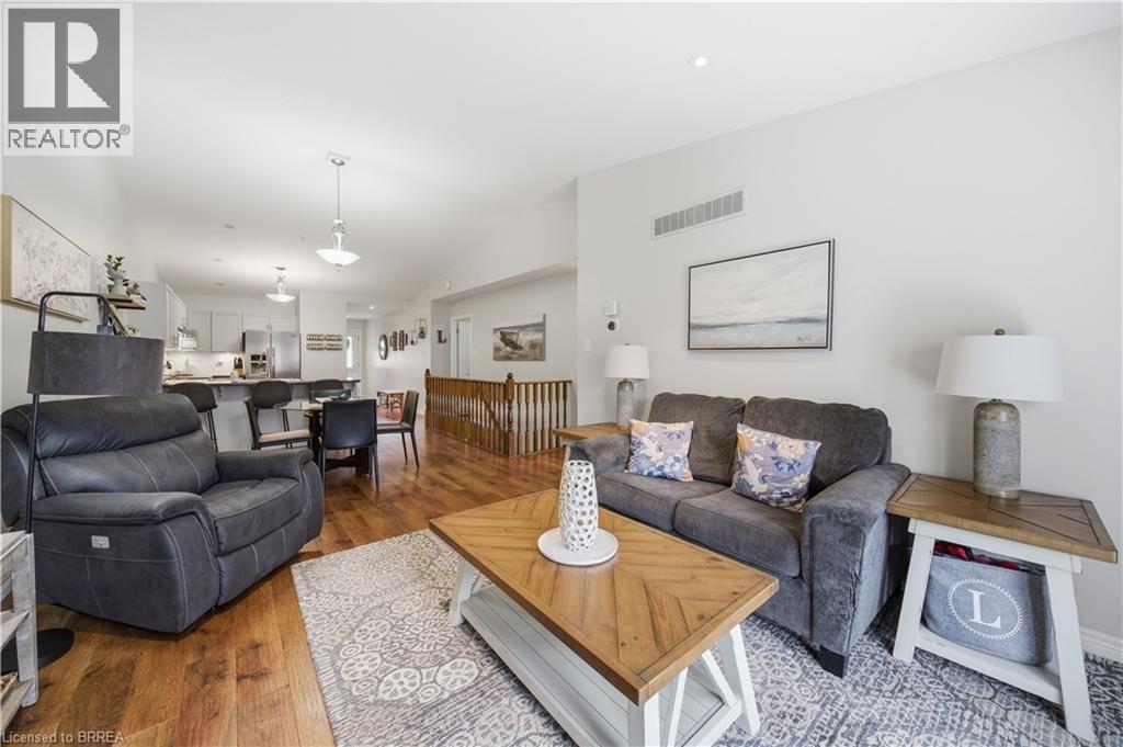 560 GREY Street Unit# 30, Brantford, Ontario, N3S0C4 — Photo 16