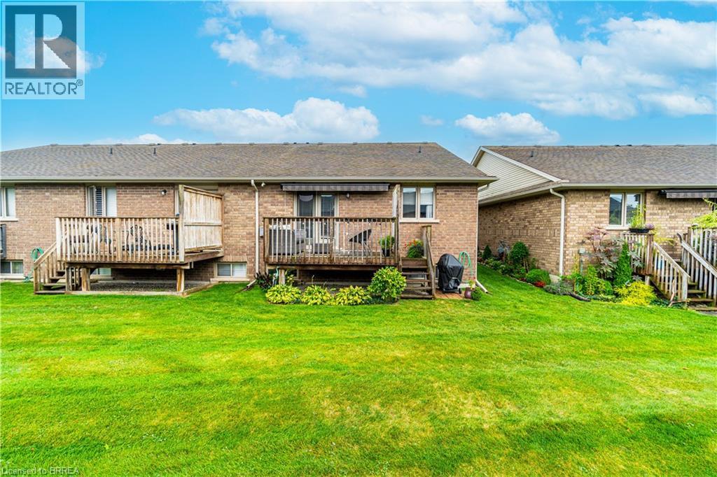 560 GREY Street Unit# 30, Brantford, Ontario, N3S0C4 — Photo 3