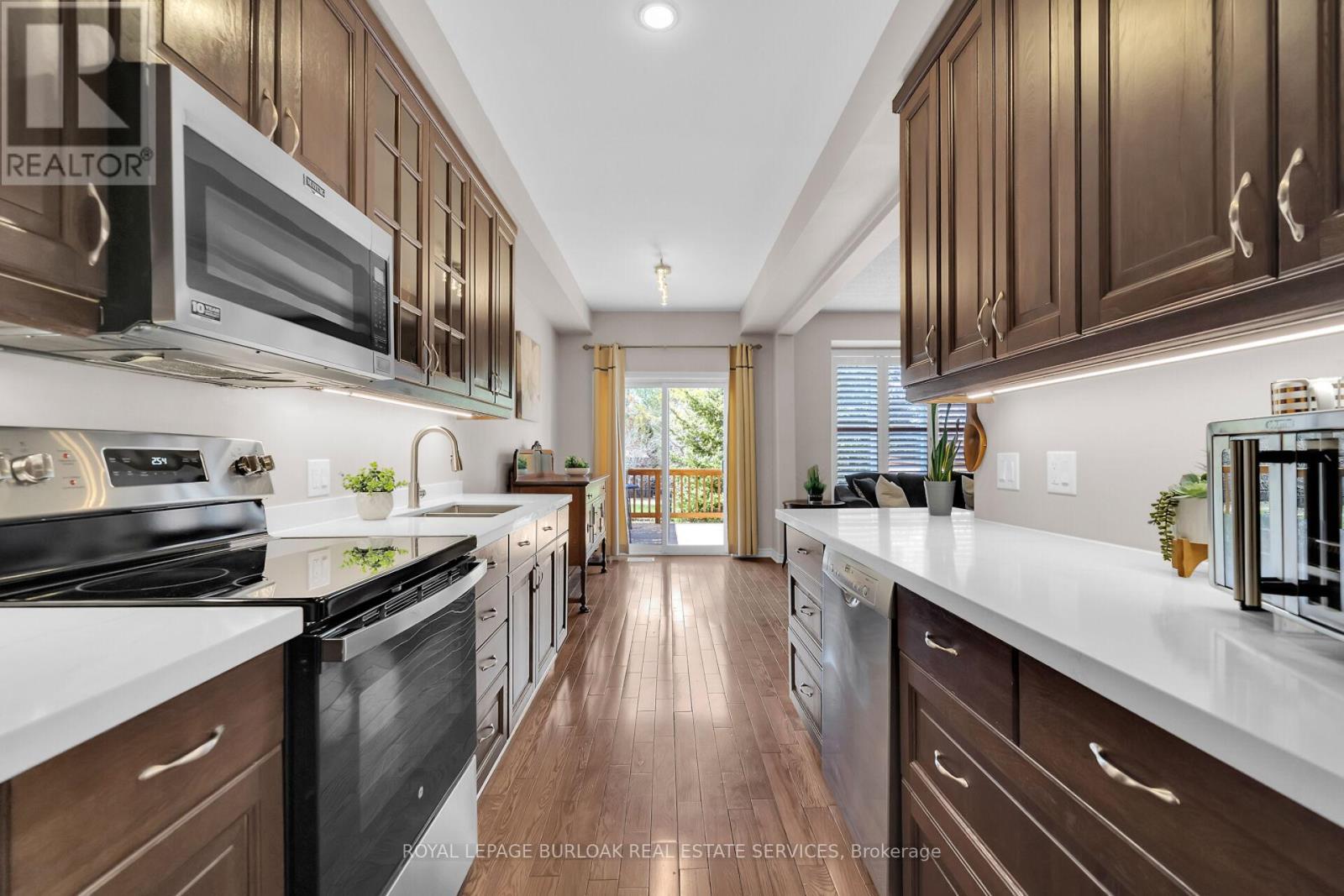 41 - 300 RAVINEVIEW WAY, Oakville (WC Wedgewood Creek), Ontario, L6H7J2 — Photo 3