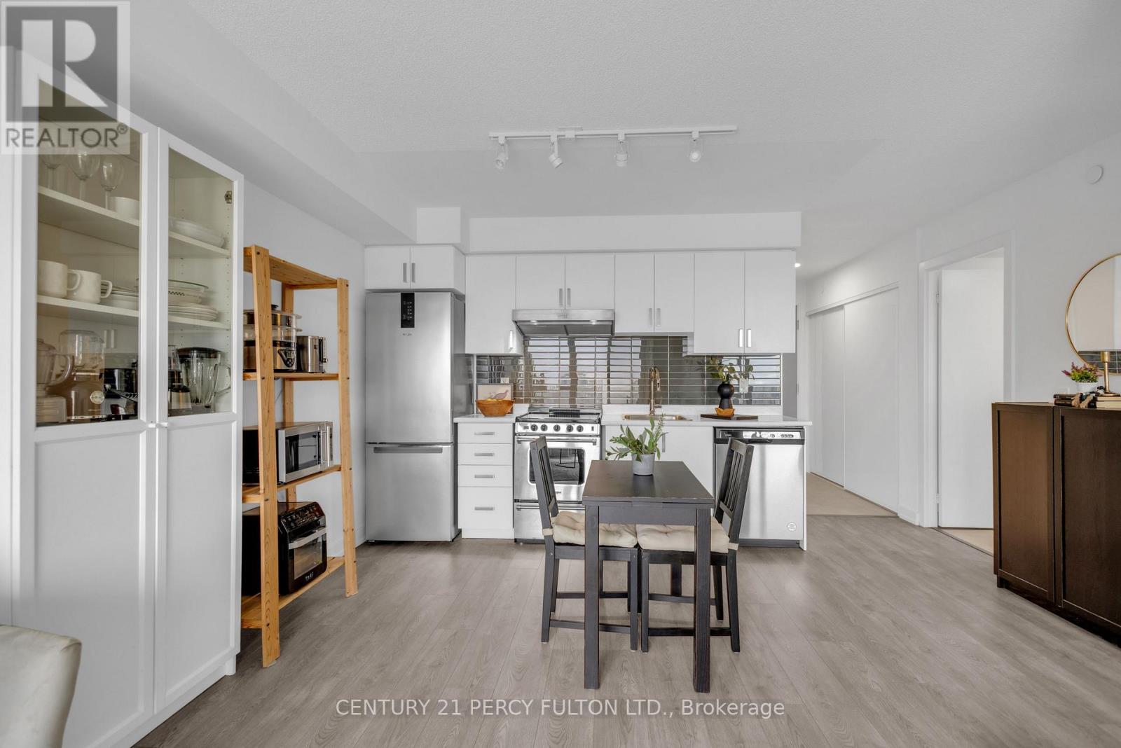 1704 - 10 WILBY CRESCENT, Toronto (Weston), Ontario, M9N1E5 — Photo 11