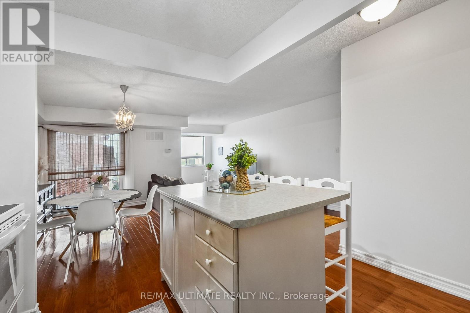 405 - 32 TANNERY STREET, Mississauga (Streetsville), Ontario, L5M6T6 — Photo 6