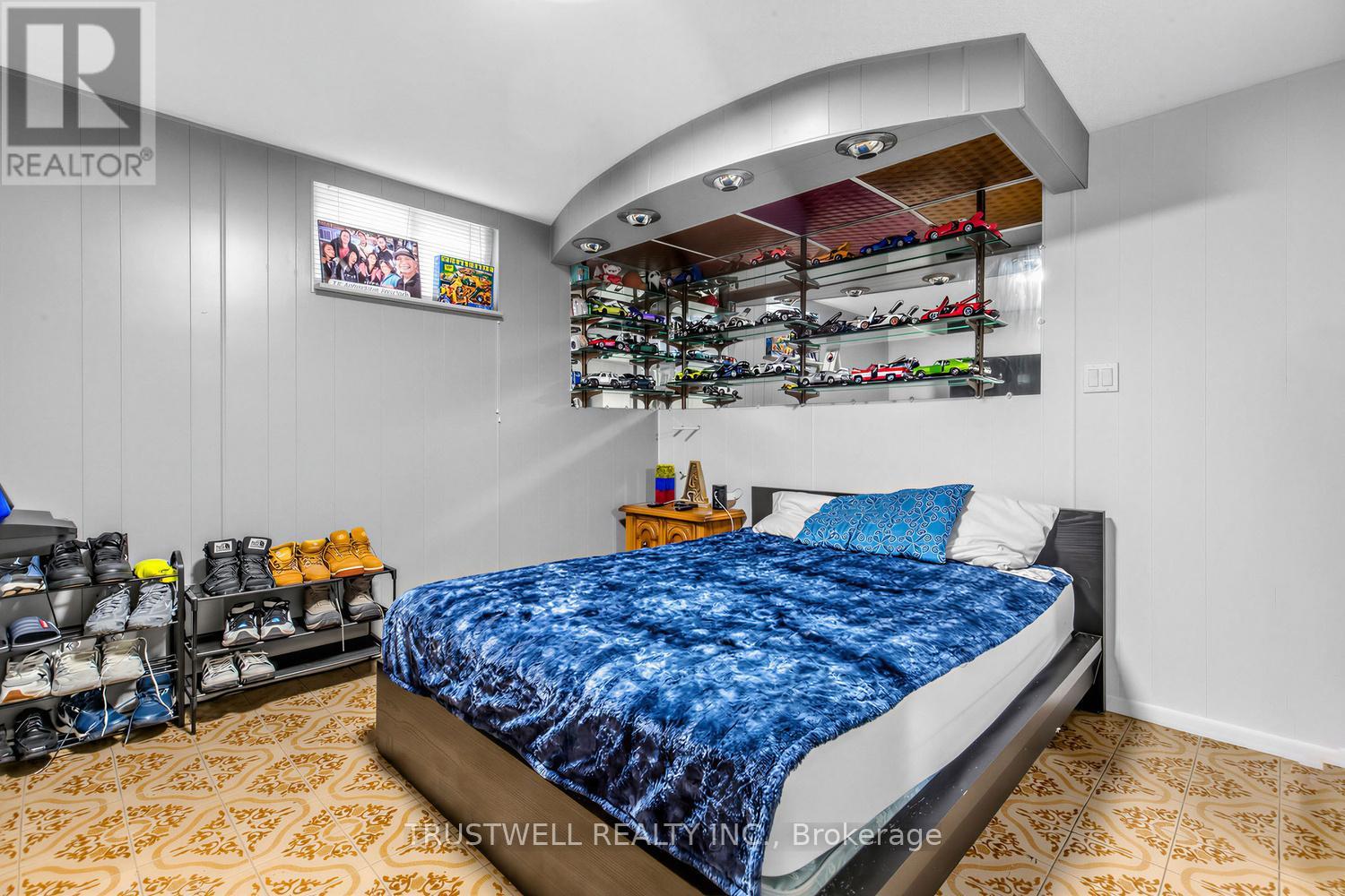 2 DEL RIA ROAD, Toronto (Maple Leaf), Ontario, M6L1M1 — Photo 25