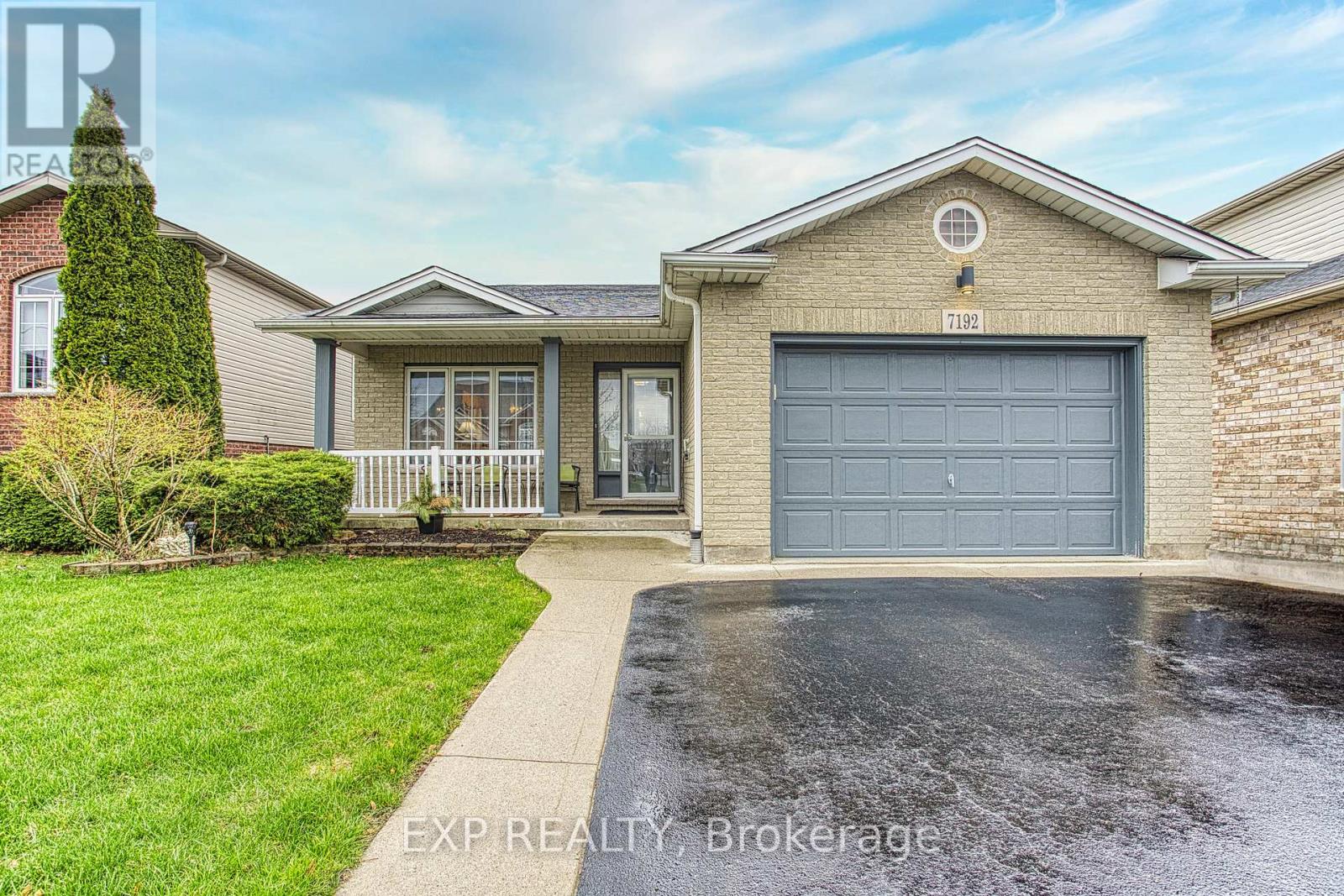 7192 KELLY DRIVE, Niagara Falls (Forestview), Ontario, L2H3K1 — Photo 2