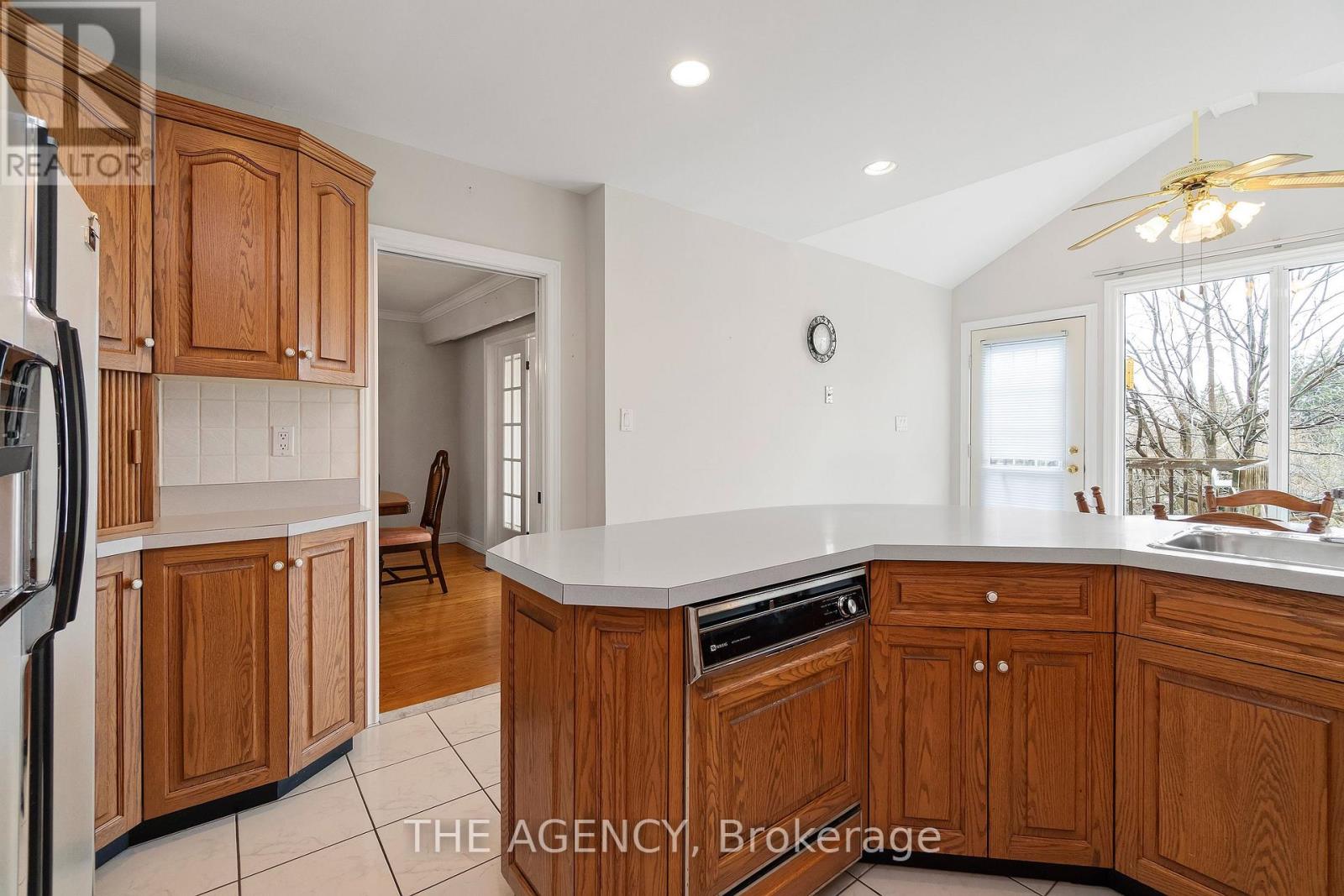 36 BUCKINGHAM DRIVE, Hamilton (Westcliffe), Ontario, L9C2G5 — Photo 10