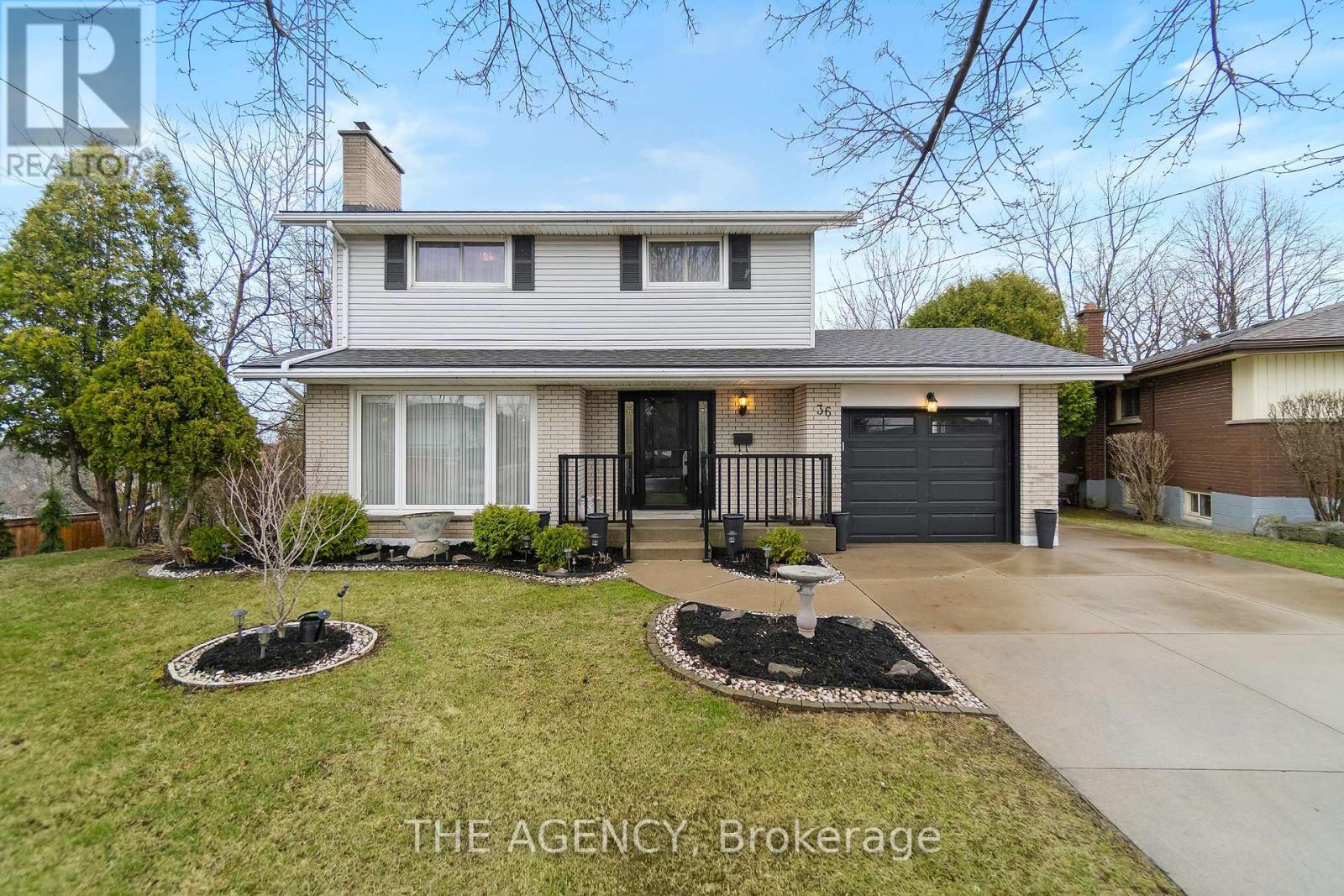 36 BUCKINGHAM DRIVE, Hamilton (Westcliffe), Ontario, L9C2G5 — Photo 2