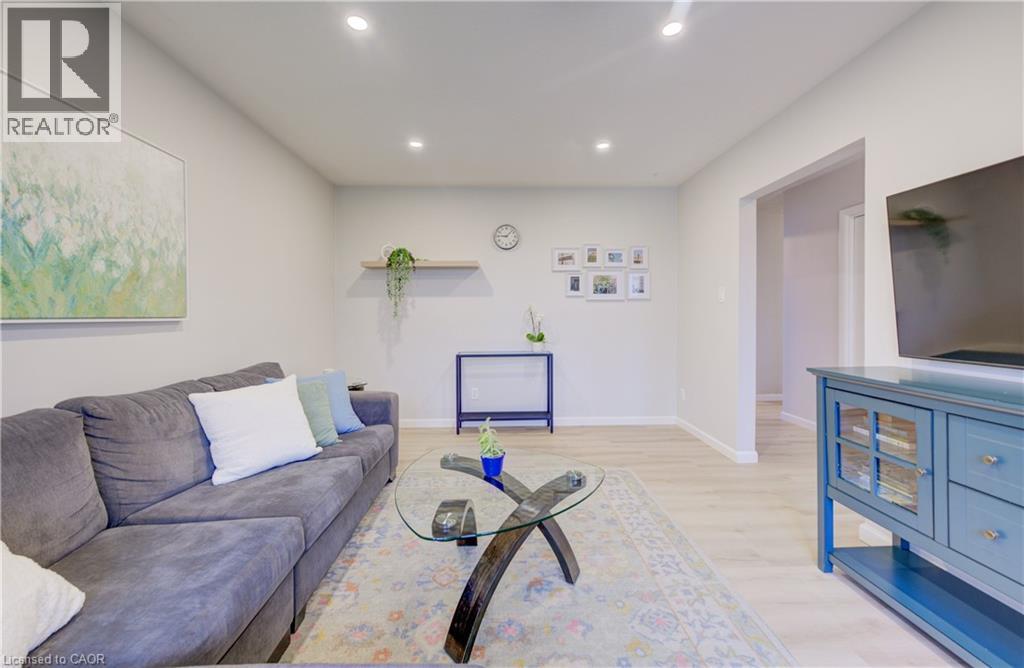 17 HIPEL Avenue, Cambridge, Ontario, N3C1W8 — Photo 10